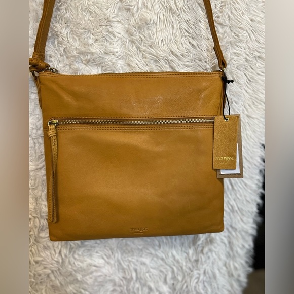 ❤️❤️NWT-MARGOT NEW YORK TAN GENUINE LEATHER LEAH LARGE HOBO❤️❤️ - Picture 14 of 17